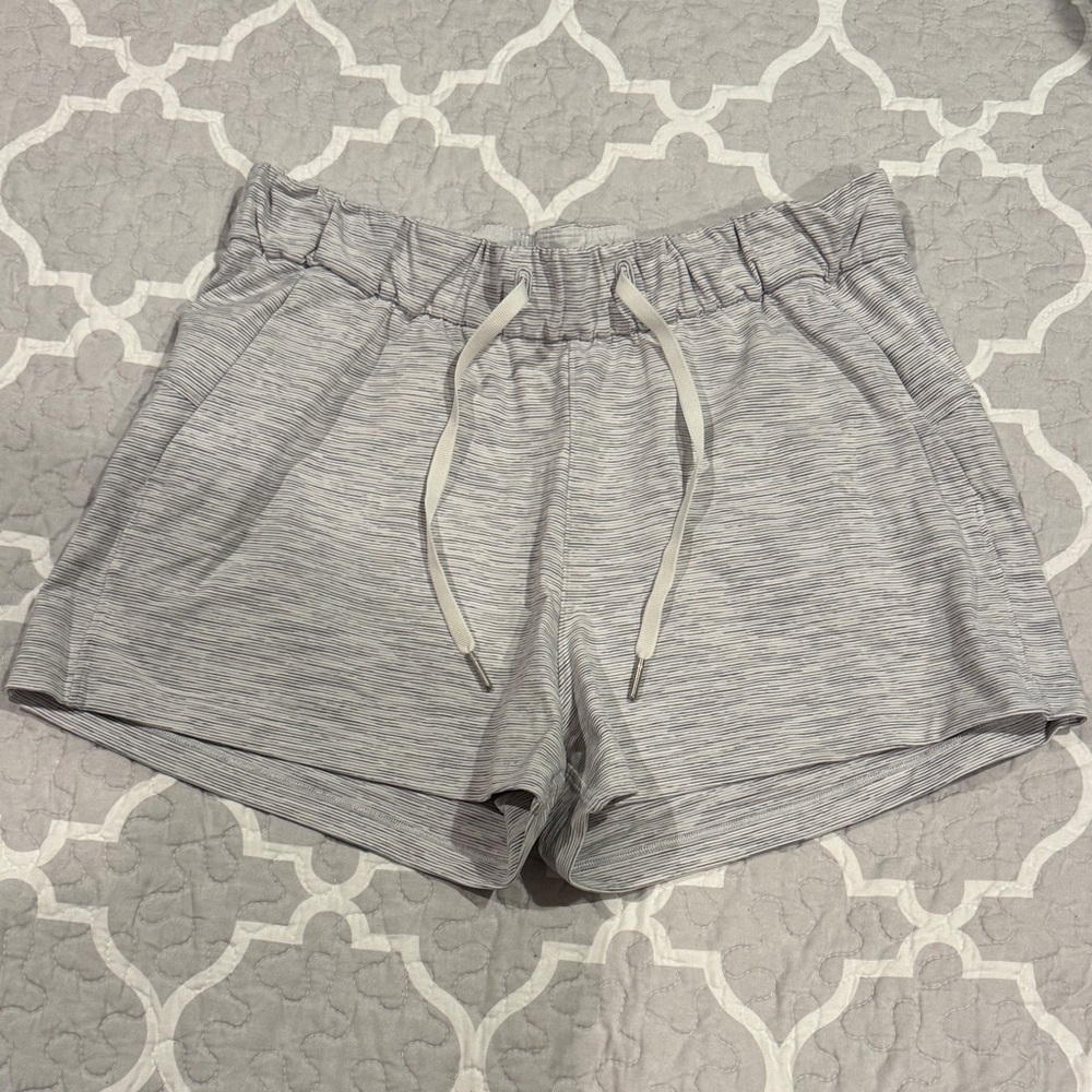 Lululemon Athletica Light Gray On the Fly Shorts